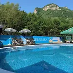 Varbaka Üdülőpark Ribarica